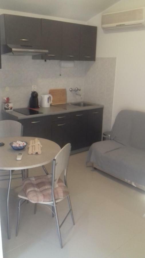 Apartment Tili