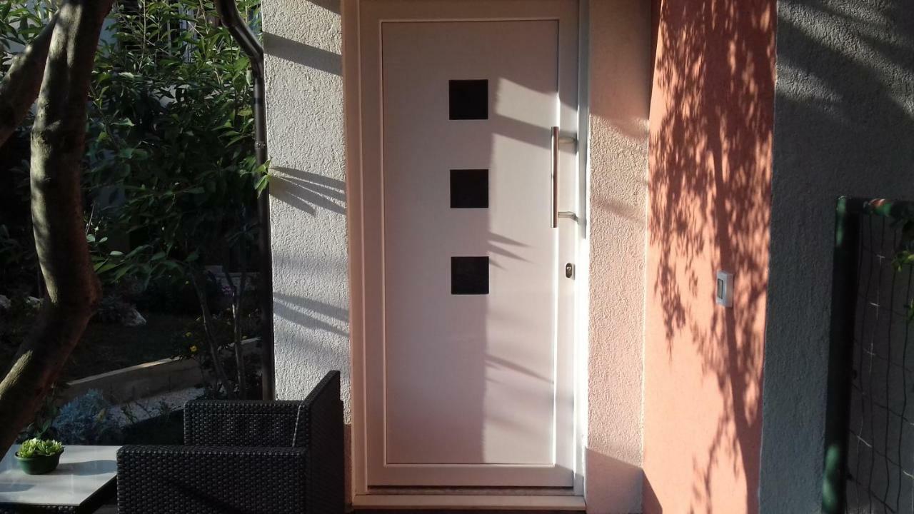 Tili Apartment *
