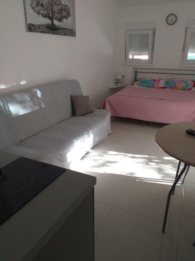 Apartment Tili